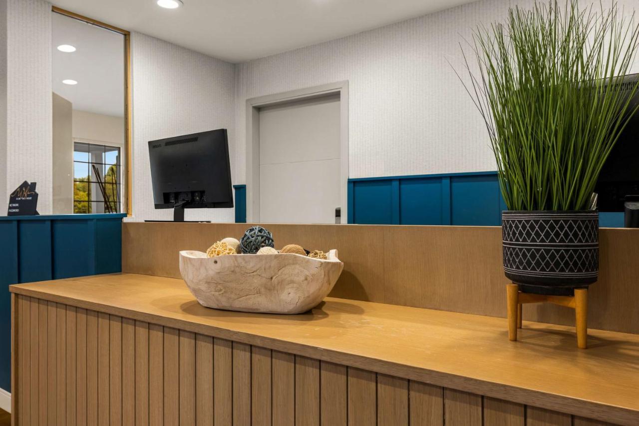 Sonesta Simply Suites Irvine East Foothill ليك فوريست المظهر الخارجي الصورة