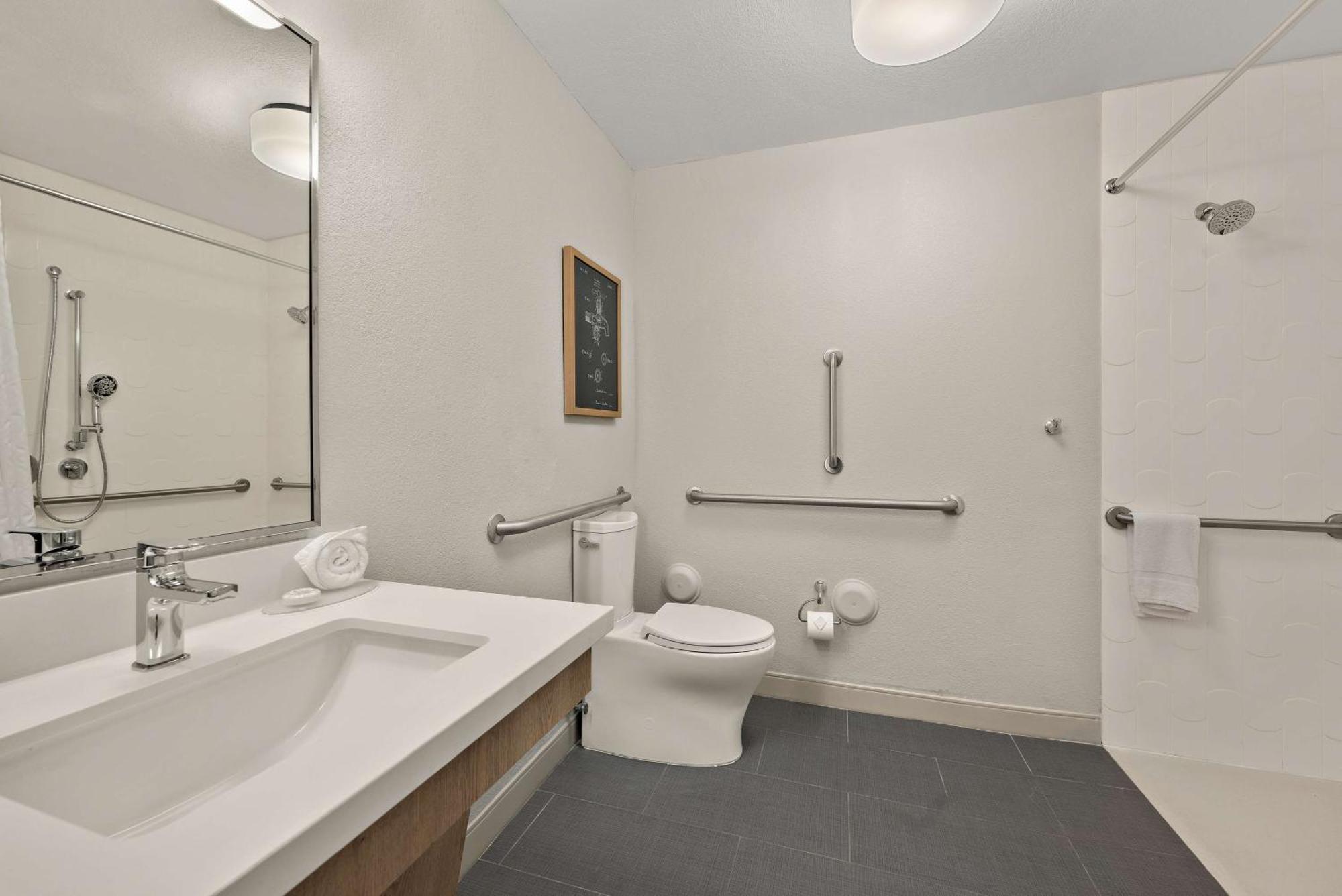 Sonesta Simply Suites Irvine East Foothill ليك فوريست المظهر الخارجي الصورة